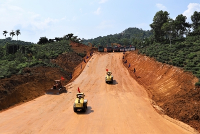 Khởi công 105 km cao tốc Hà Giang -  Tuyên Quang