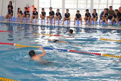 Hà Nội: Khuyến khích, vận động phụ huynh cho con học bơi trong dịp Hè
