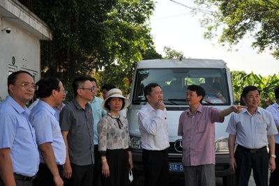 Thị sát thu gom, vận chuyển xử lý chất thải tại huyện Phú Xuyên