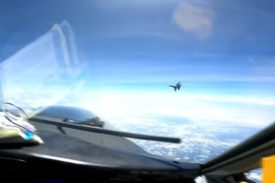 Mỹ nói phi cơ Trung Quốc "bay sát mũi" trên Biển Đông