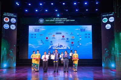 Amway Việt Nam vinh dự nhận giải thưởng Top Công nghiệp 4.0 Việt Nam