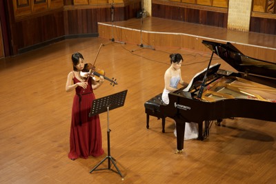 Concert Harmonia - dệt tình hữu nghị Việt Nam - Rumani bằng âm nhạc