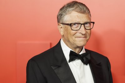 Bill Gates bị tỷ phú công nghệ qua mặt