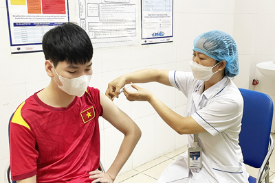 Hà Nội: Khuyến khích người dân tích cực, chủ động tiêm vaccine Covid-19
