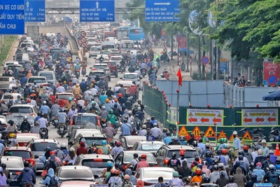 Áp lực giao thông tăng cao trên đường Nguyễn Trãi