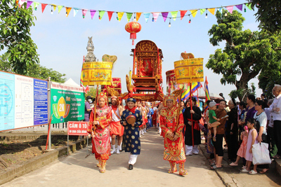 Chính thức khai hội lễ hội truyền thống Đình Chèm, quận Bắc Từ Liêm