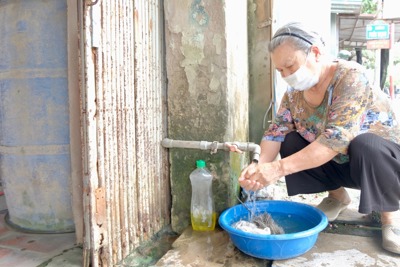 Mang nước sạch đến với người dân huyện Phú Xuyên