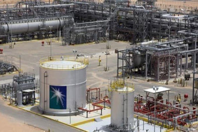 Ả Rập Saudi bó tay nhìn giá dầu tuột dốc không phanh?