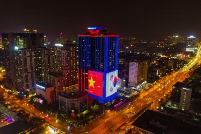 Hà Nội-Seoul rực sáng trong tối kỷ niệm 30 năm quan hệ ngoại giao Việt-Hàn 