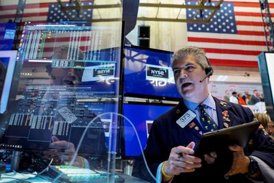 Chứng khoán tiếp tục bùng nổ, Dow Jones có chuỗi leo dốc dài nhất 2 năm