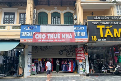 Hà Nội: Bán hàng ế ẩm, nhiều chủ cửa hàng trả mặt bằng kinh doanh 