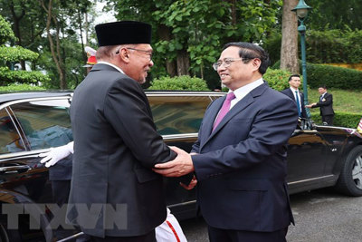 Thủ tướng Phạm Minh Chính đón Thủ tướng Malaysia thăm chính thức VN 