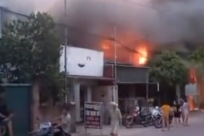 Cháy lớn khu nhà xưởng ở xã Vân Côn, huyện Hoài Đức 