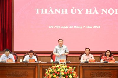 Chủ tịch Quốc hội làm việc với Ban Thường vụ Thành ủy Hà Nội