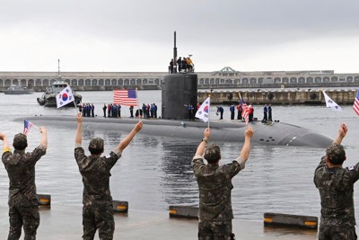 Triều Tiên bắn liền 2 tên lửa "đón" tàu ngầm Mỹ cập cảng Hàn Quốc