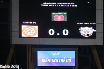 Ban huấn luyện Hồng Lĩnh Hà Tĩnh phàn nàn VAR lần đầu áp dụng tại V-League