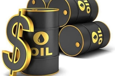 Giá xăng dầu hôm nay 27/7: Lãi suất đẩy dầu thô lao dốc