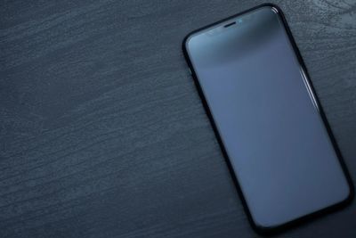 Cách khắc phục màn hình iPhone bị đen nhưng vẫn có tiếng 