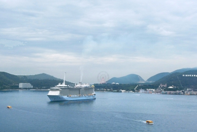 Siêu du thuyền lớn nhất châu Á đến vịnh Nha Trang