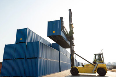 Hòa Phát xuất hàng những sản phẩm container đầu tiên