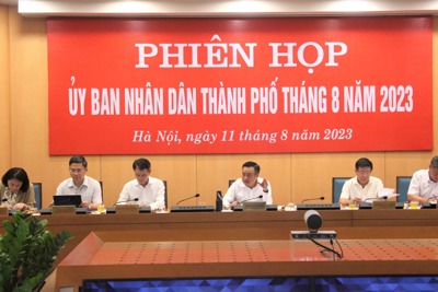 Tập thể UBND Thành phố Hà Nội xem xét một số nội dung thuộc thẩm quyền