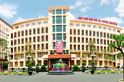 Điểm chuẩn Học viện Báo chí và tuyên truyền 2023 lập đỉnh