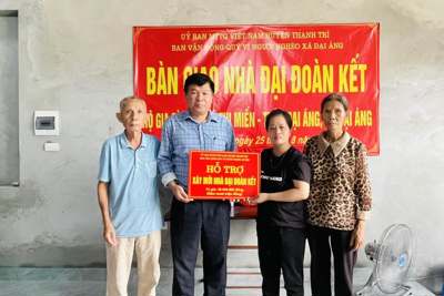 Huyện Thanh Trì bàn giao nhà Đại đoàn kết cho hộ cận nghèo  xã Đại Áng