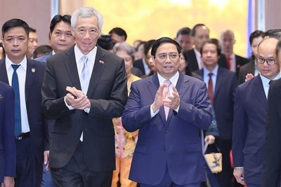 Thủ tướng Singapore kết thúc thăm Việt Nam: Ký kết 7 văn kiện hợp tác