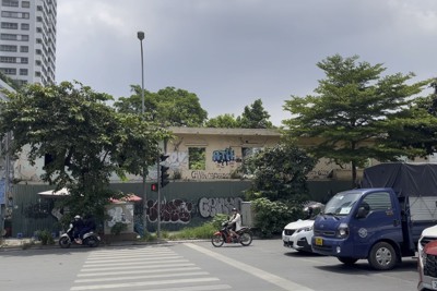Loạt khu "đất vàng" ở Hà Nội bị chủ đầu tư bỏ hoang