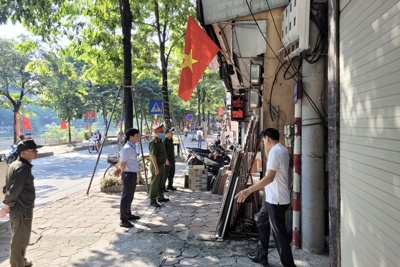 Quận Thanh Xuân: Lập lại trật tự lòng đường, vỉa hè các tuyến phố