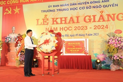 Bí thư Thành ủy Hà Nội dự khai giảng năm học mới tại huyện Đông Anh