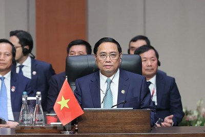 Thủ tướng Phạm Minh Chính gặp Thủ tướng Singapore và Tổng Thư ký LHQ