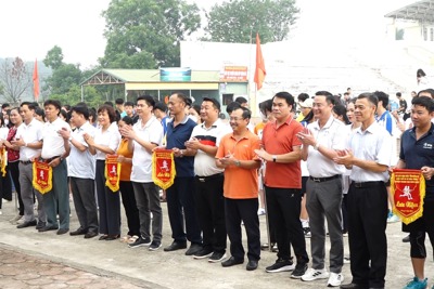 300 vận động viên tham gia Giải chạy Báo Hànộimới 2023 huyện Thanh Oai 