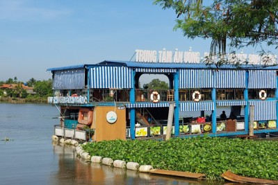 Cảng bến thủy nội địa và nhà hàng nổi không phép trên sông Sài Gòn