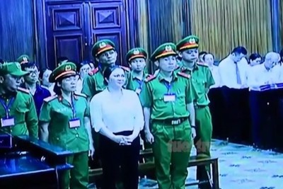 Bà Phương Hằng bị TAND TP Hồ Chí Minh tuyên phạt 3 năm tù giam