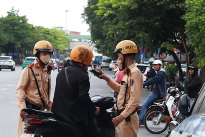 Hà Nội: Xử lý gần 900 trường hợp vi phạm giao thông