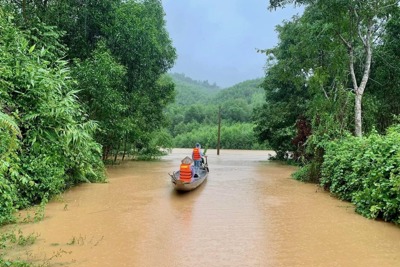 Mưa lớn, lũ quét đe doạ các tỉnh, thành phố từ Thanh Hoá đến Phú Yên