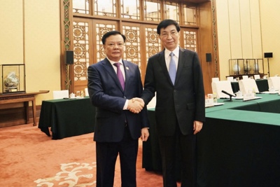 Đoàn đại biểu cấp cao Thành phố Hà Nội chào xã giao Chủ tịch Chính hiệp Trung Quốc Vương Hộ Ninh