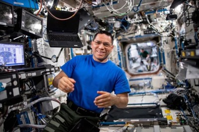 Phi hành gia người Mỹ lập kỷ lục nhờ kẹt trên ISS đã về Trái đất