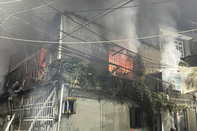 Kịp thời cứu thoát 6 người trong vụ cháy nhà ở Đà Nẵng