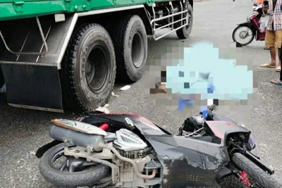 Hà Nội: Tai nạn giao thông nghiêm trọng làm 3 người chết trong ngày 2/10