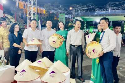 Đặc sắc các sản phẩm của huyện Thanh Trì tại hội chợ trái cây, nông sản