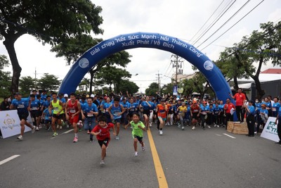 Hơn 2.500 người ở TP Hồ Chí Minh chạy bộ gây quỹ cộng đồng