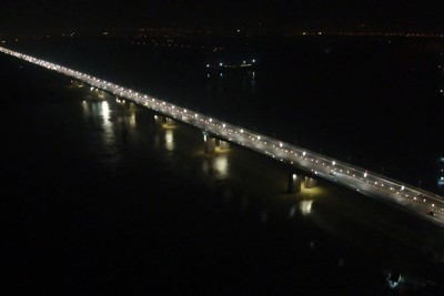 Vẻ đẹp cầu Vĩnh Tuy với hệ thống đèn độc đáo trong đêm