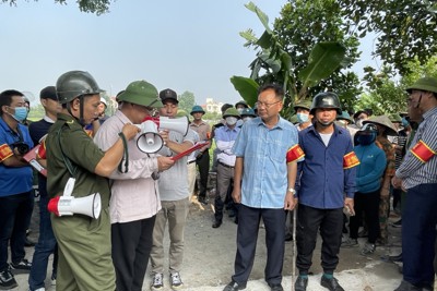 Huyện Phú Xuyên cưỡng chế hàng loạt công trình "khủng” trên đất nông nghiệp