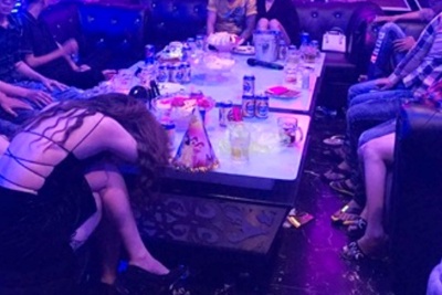 Truy tố 20 đối tượng tổ chức “bay lắc” trong quán karaoke ở Sơn Tây