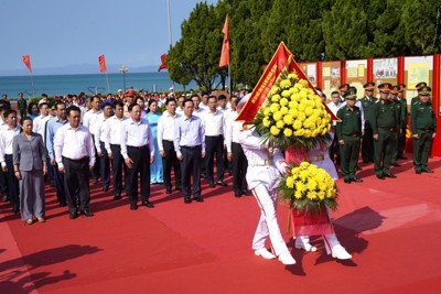 Quảng Ninh: Chủ tịch nước Võ Văn Thưởng thăm huyện đảo Cô Tô