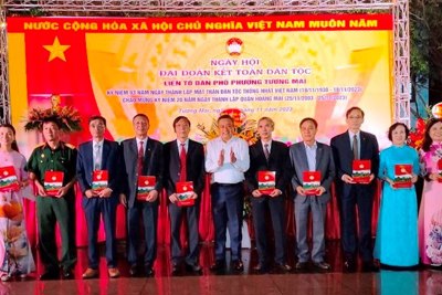 Chủ tịch UBND TP Hà Nội dự Ngày hội Đại đoàn kết tại phường Tương Mai