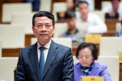 Bộ trưởng Nguyễn Mạnh Hùng: Tháo gỡ thông tin sai sự thật trên mạng xã hội