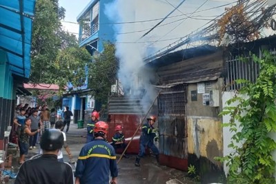 TP Hồ Chí Minh: Cháy lớn xưởng sản xuất giấy 